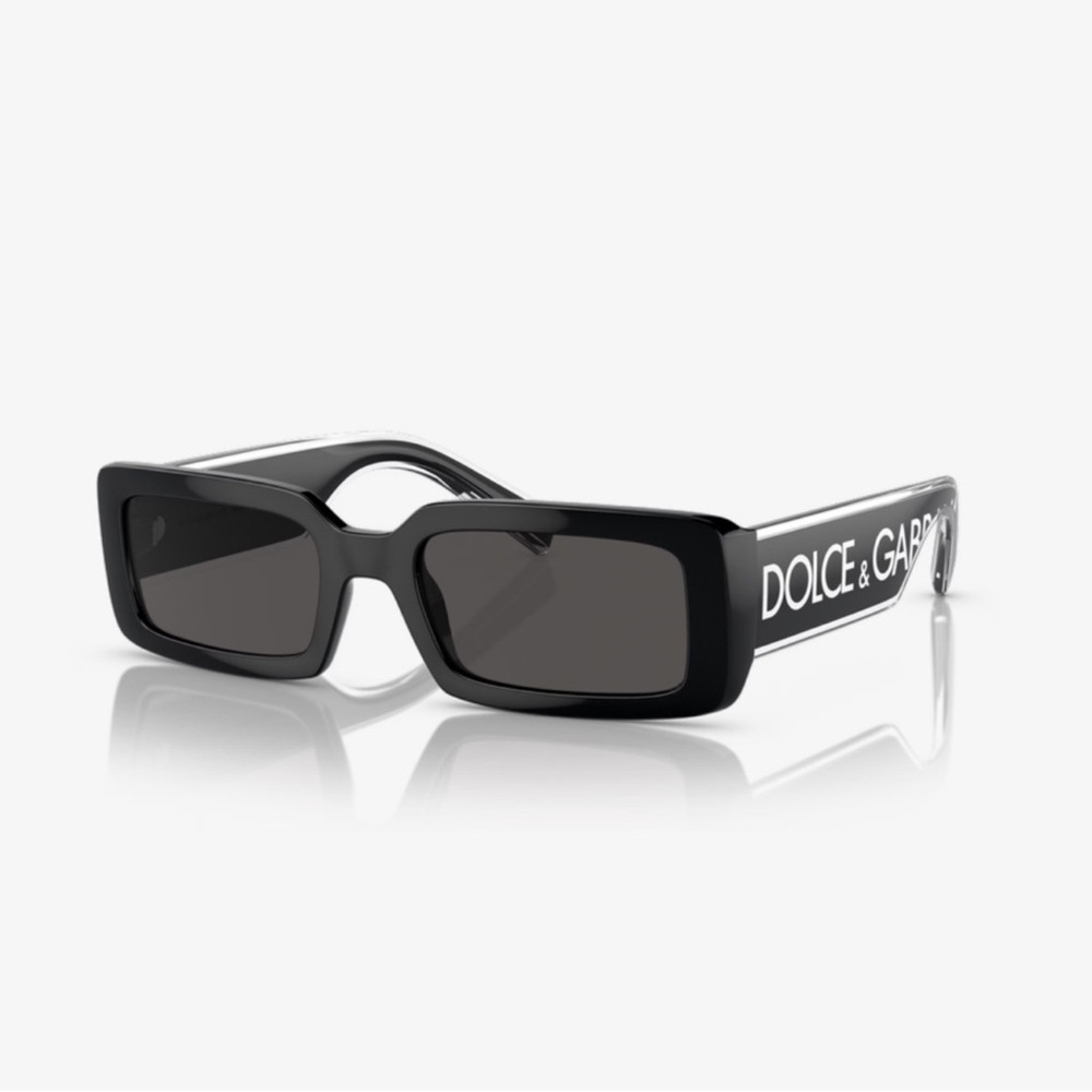 Dolce & Gabbana Black and White Rectangular Logo Sunglasses
DG6187 M(130mm)
